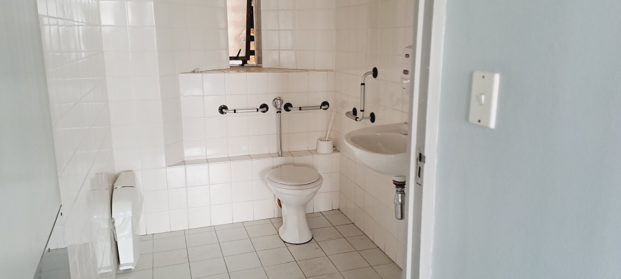 To Let commercial Property for Rent in Oakdale Western Cape